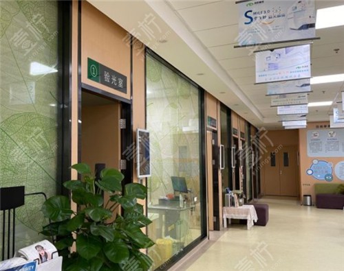 成都何氏眼科环境展示 成都何氏眼科环境展示