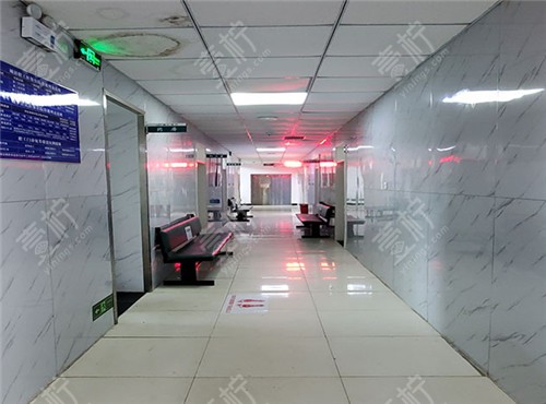 保定高碑店德仁眼科走廊环境图