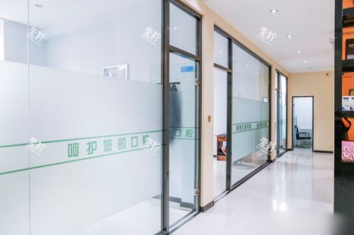 哈尔滨种牙哪家哪个大夫好?中航/美中/美植/优诺博士/团圆大比拼!